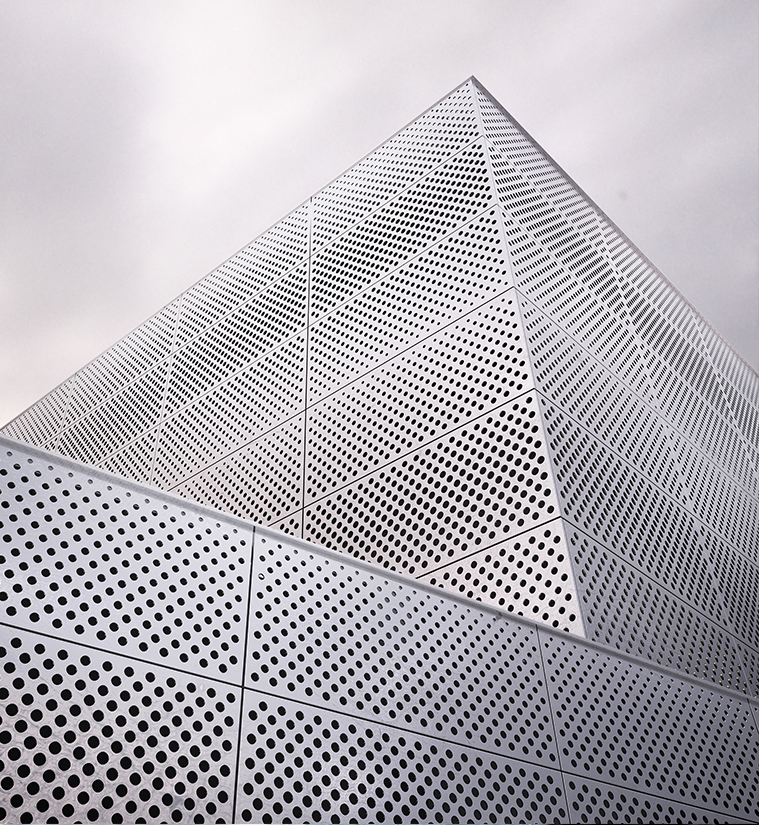 estructuras metalicas construccion soportes chapas perforadas
