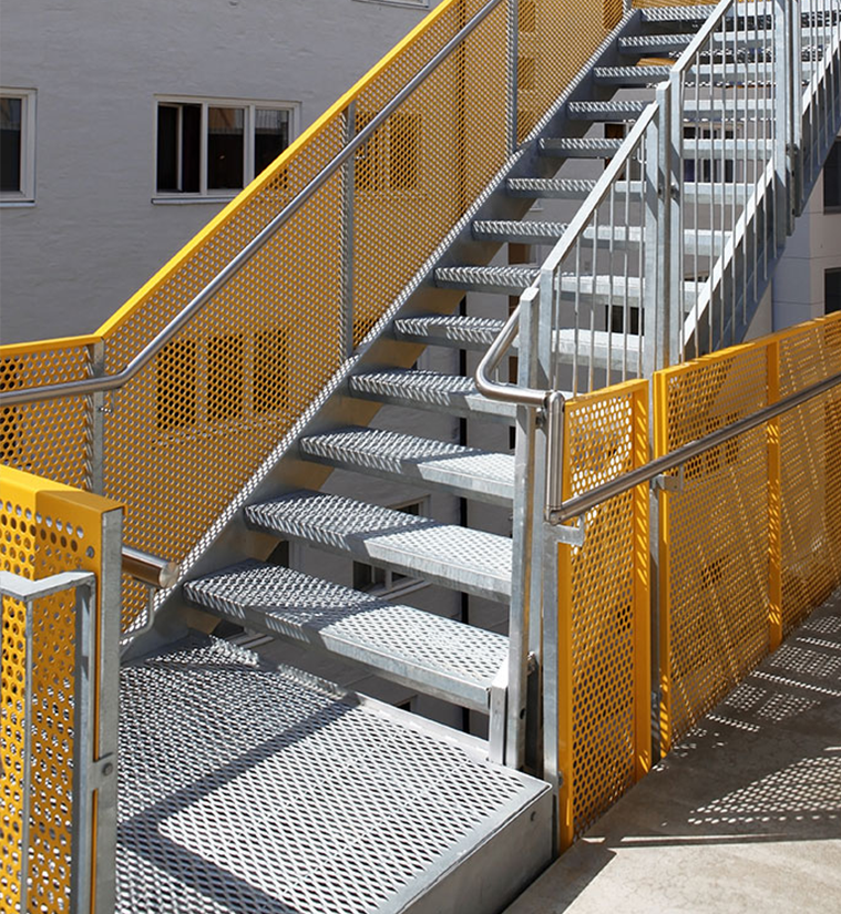 estructuras metalicas construccion soportes chapas perforadas